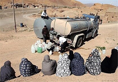 در دهه آینده، اول تهران دوم البرز و سوم قم دچار بحران آبی می‌شوند / حدود ۹۰ میلیارد مترمکعب از آب کشور را به کشاورزی می‌دهیم؛ باید طی سال‌های آینده مصرف آب کشاورزی را به ۵۰ میلیارد مترمکعب کاهش دهیم